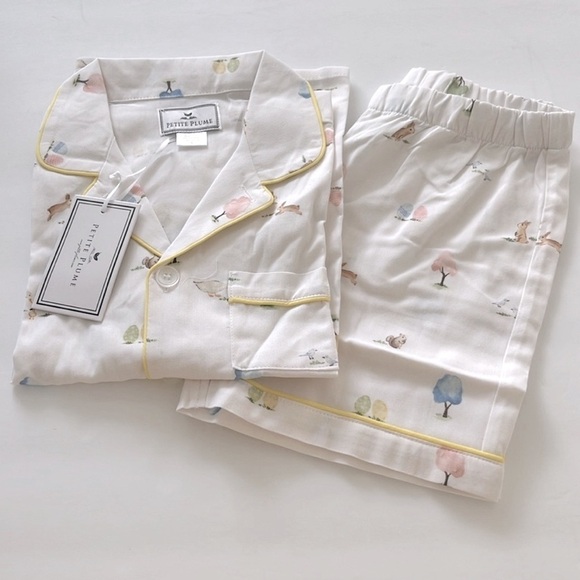 PETITE PLUME Boys Flame Resistant Chemical Free Pajamas White with Yellow Trim 5 - Picture 4 of 6